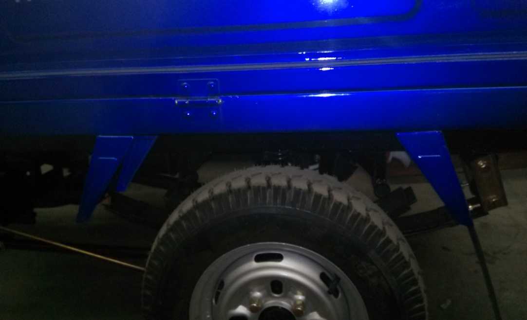 45. Установить левый и правый брызговики-2