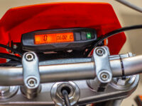 Фотогрфия приборная панель мотоцикла RACER X2